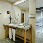 Hesperia Centro 4* A Coruna