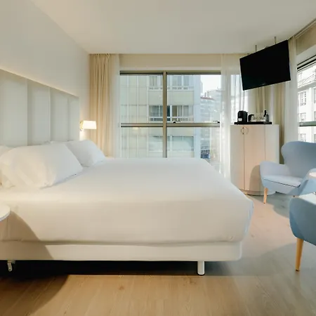 Hotel Hesperia Centro 4*