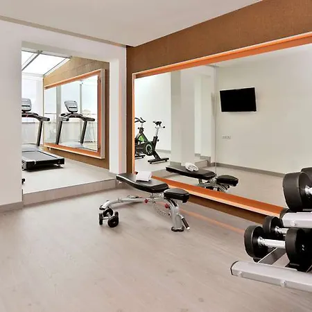 Hesperia Centro Hotel 4*