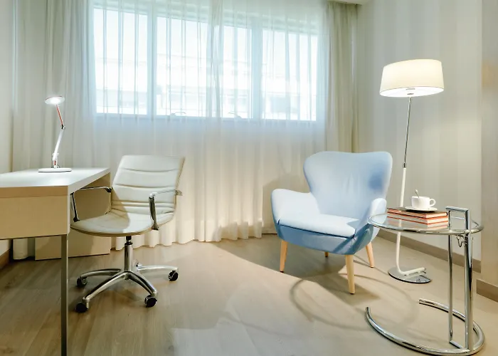 Hesperia Centro Hotell 4*