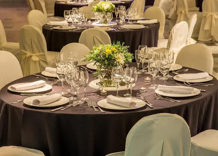 Hesperia Centro Hotell 4*